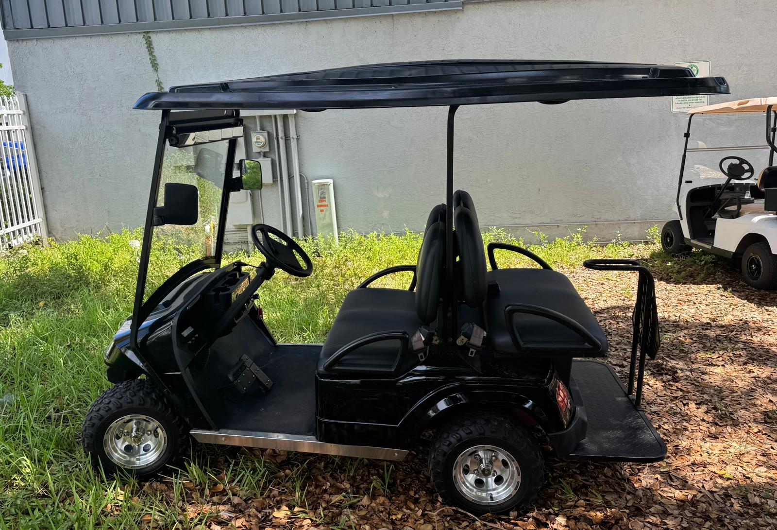 Exclusive Phoenix Electric Golf Car Rental