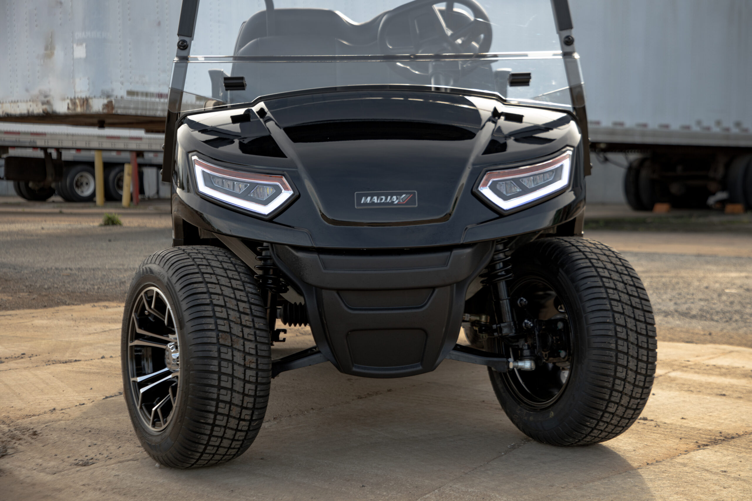 Madjax E4 4 Passenger Golf Cart - Image 4