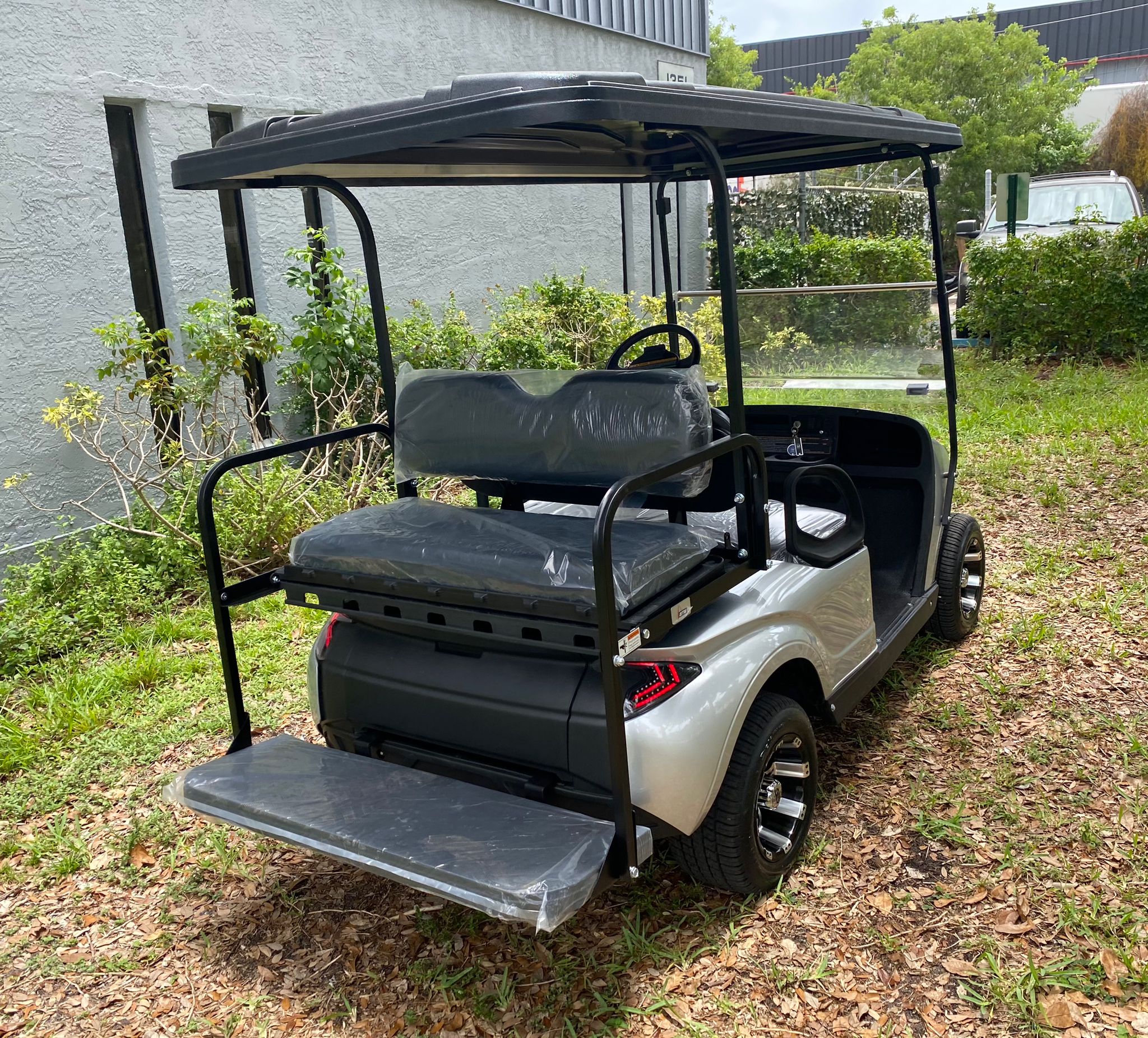 Silver 4 Passenger Golf Cart for Sale - Image 8