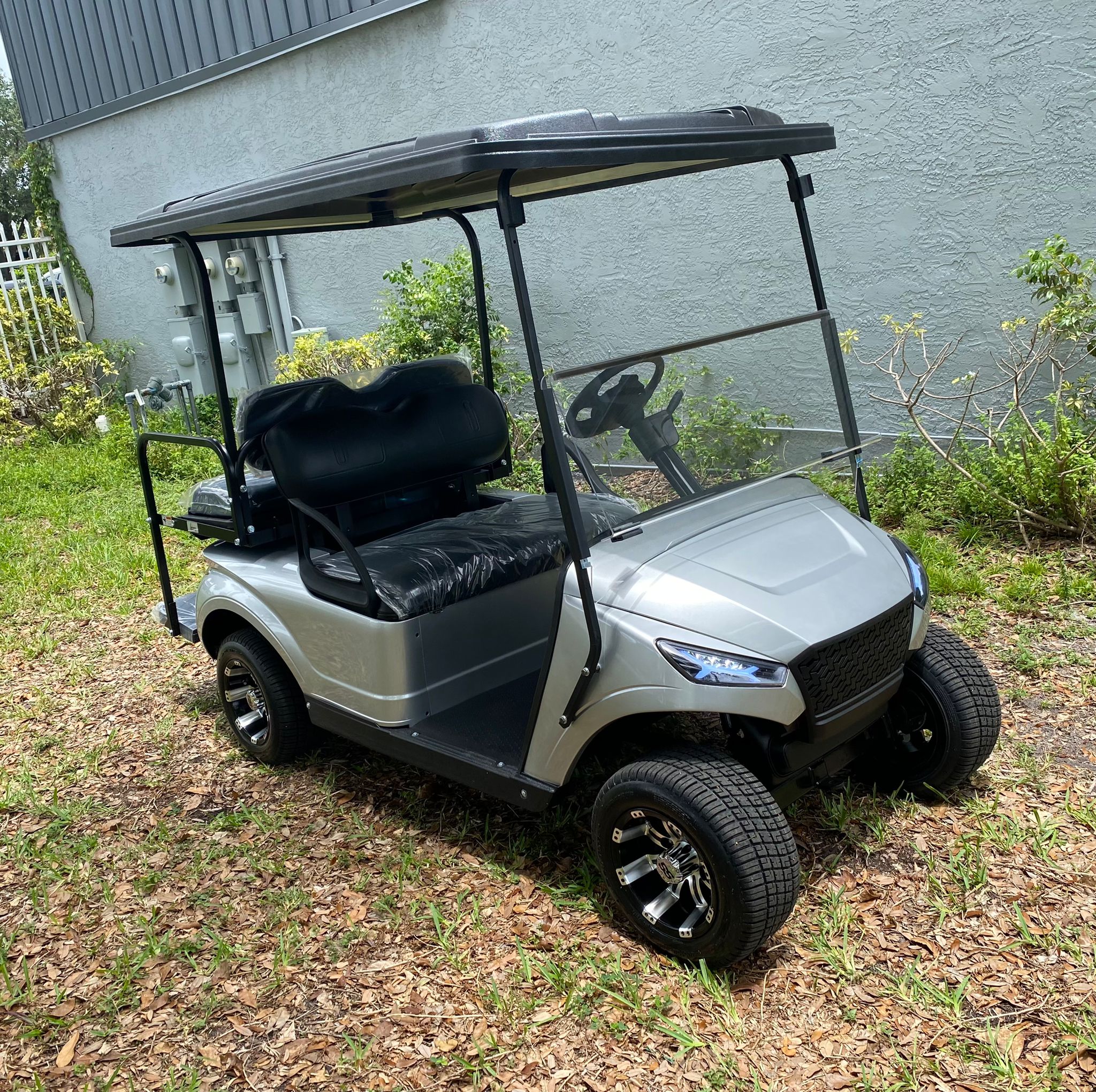 Silver 4 Passenger Golf Cart for Sale - Image 9
